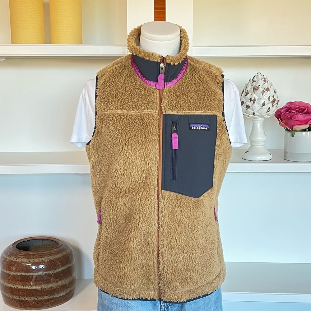 Patagonia Womens Classic Retro-X Fleece Vest Nest Brown/Pitch Blue/Magenta Small